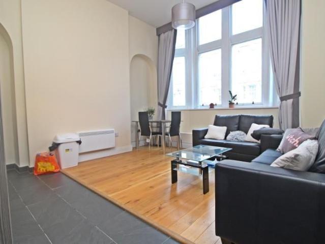 2 bedroom flat to rent