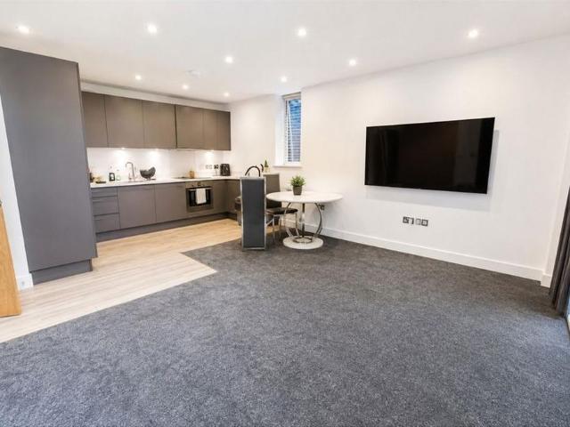 2 bedroom flat to rent
