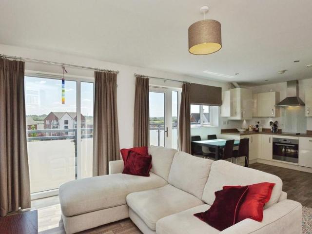 2 bedroom flat to rent