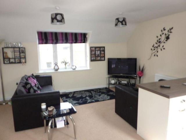 2 bedroom flat to rent