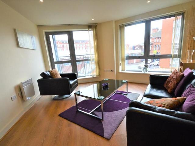2 bedroom flat to rent