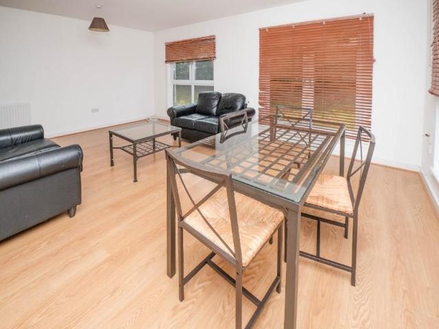 2 bedroom flat to rent