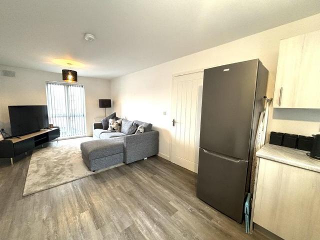 2 bedroom flat to rent