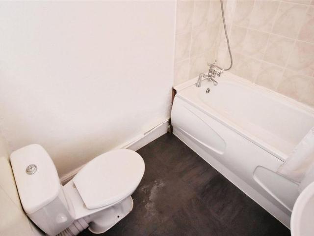 2 bedroom flat to rent
