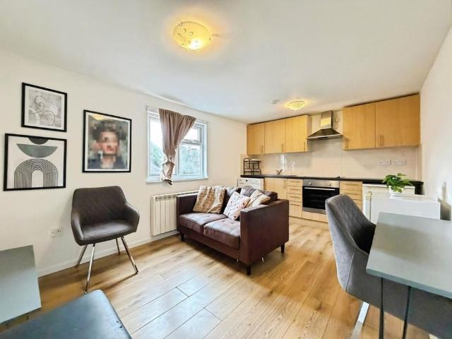 2 bedroom flat to rent