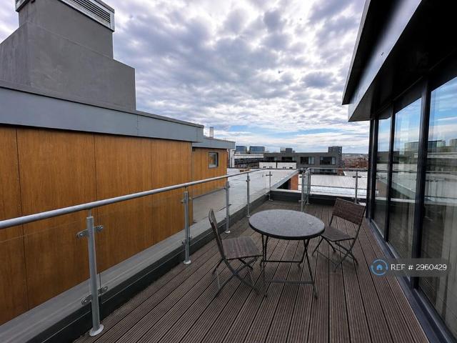 2 bedroom flat to rent
