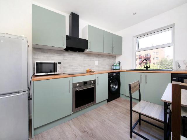 2 bedroom flat to rent
