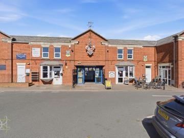 Flat for rent in Burhill - Equipped kitchen