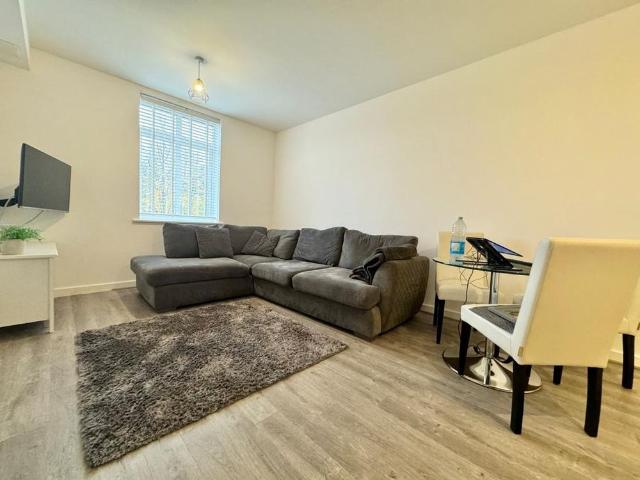 2 bedroom flat to rent