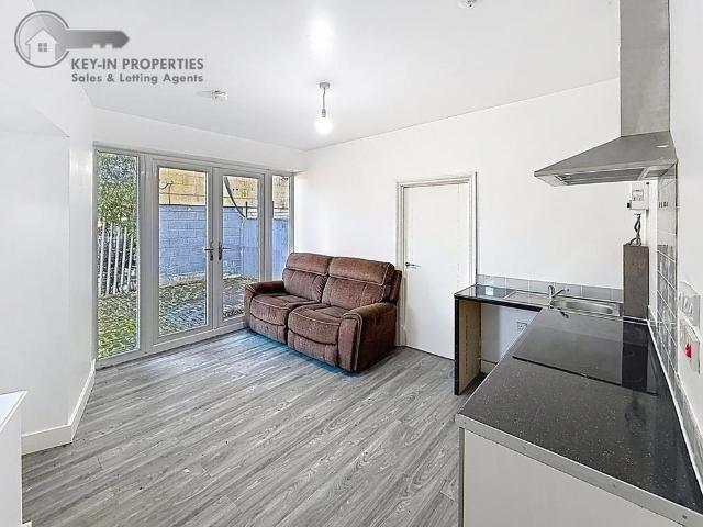 2 bedroom flat to rent