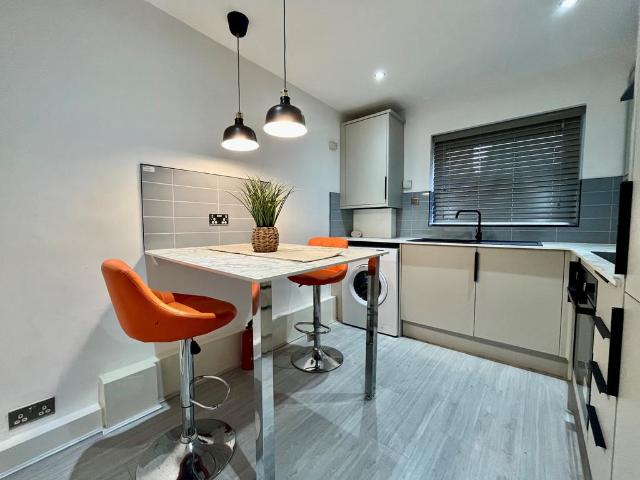 2 bedroom flat to rent