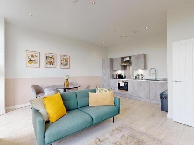2 bedroom flat to rent