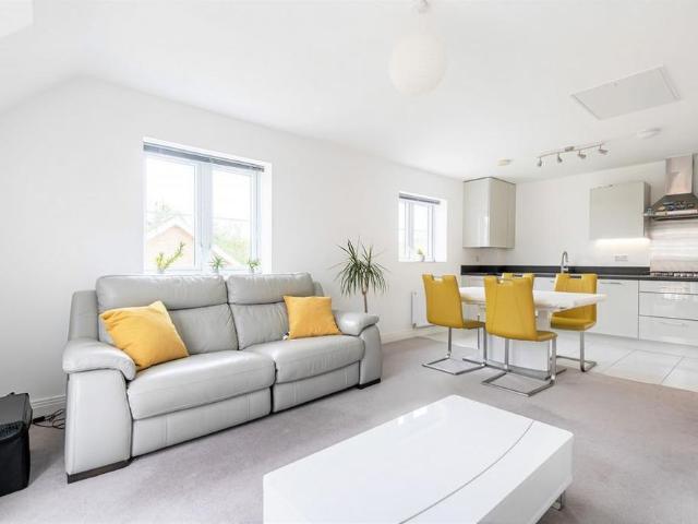 2 bedroom flat to rent