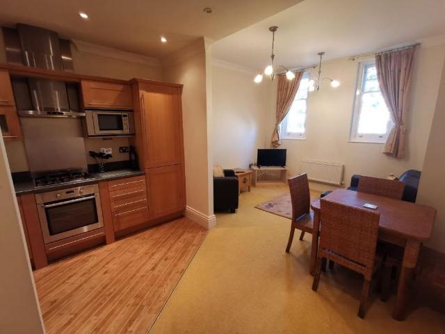 2 bedroom flat to rent