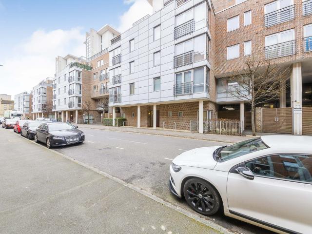 2 bedroom flat to rent