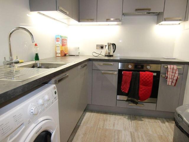 2 bedroom flat to rent