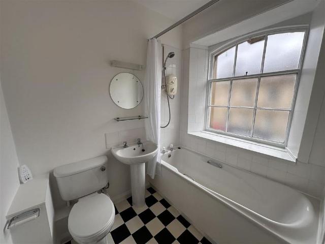 2 bedroom flat to rent