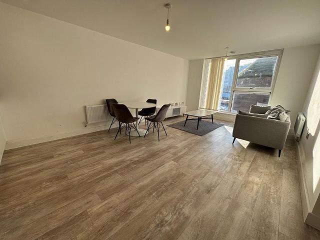 2 bedroom flat to rent