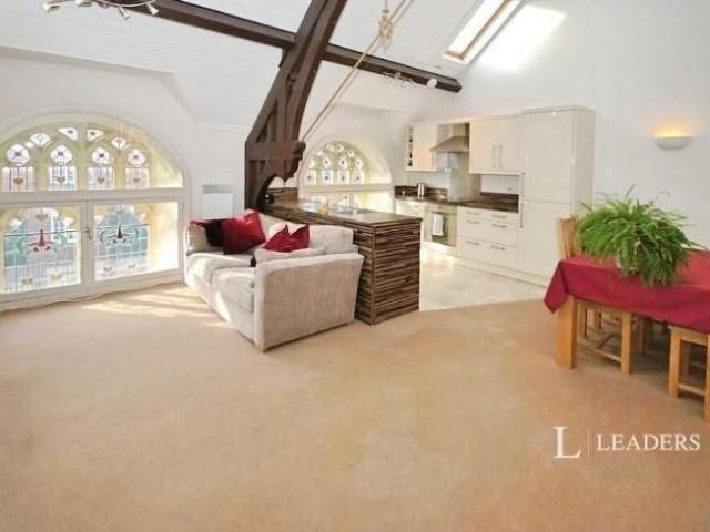 2 bedroom flat to rent