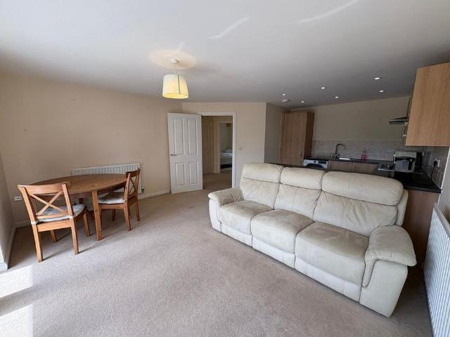 2 bedroom flat to rent