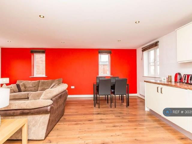 2 bedroom flat to rent