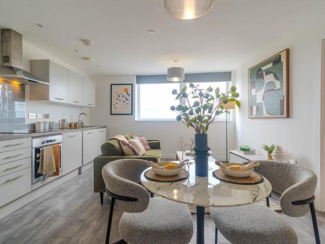 2 bedroom flat to rent
