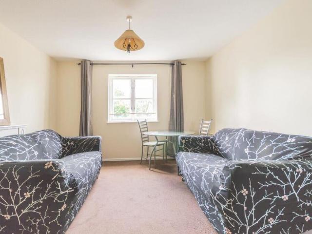 2 bedroom flat to rent