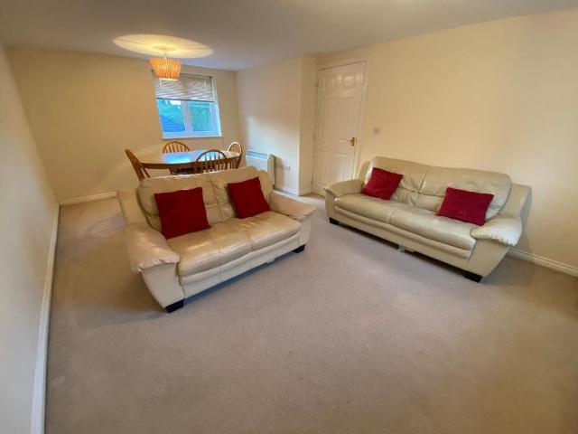 2 bedroom flat to rent