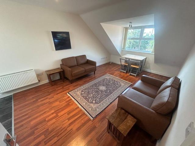 2 bedroom flat to rent