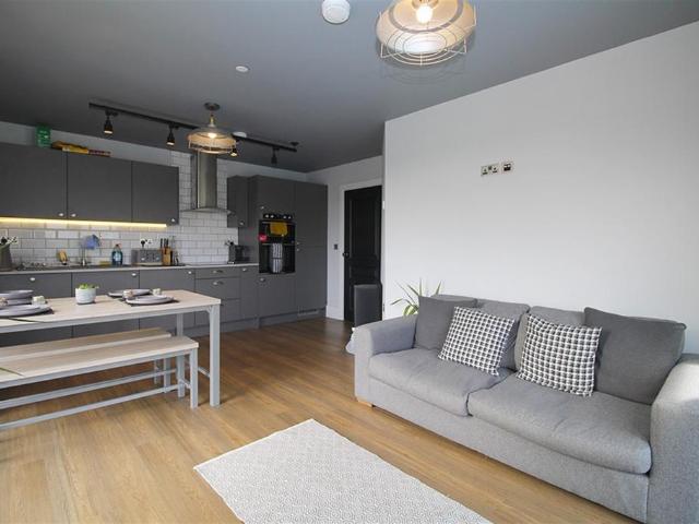 2 bedroom flat to rent