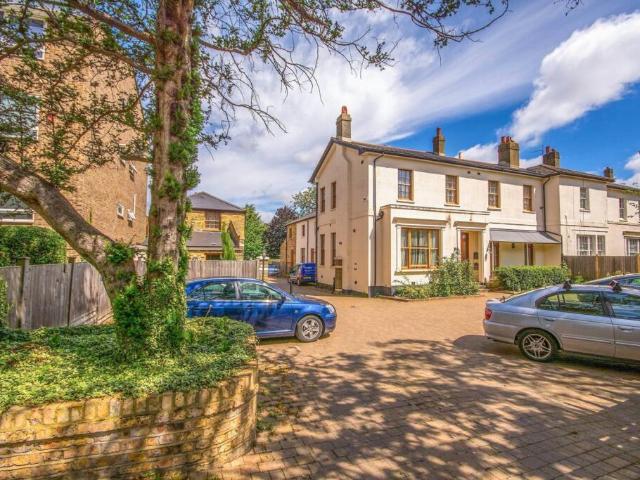 2 bedroom flat to rent