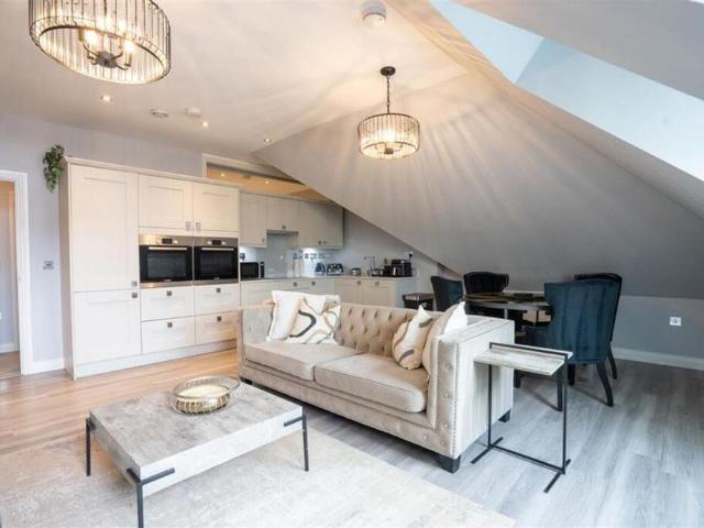 2 bedroom flat to rent