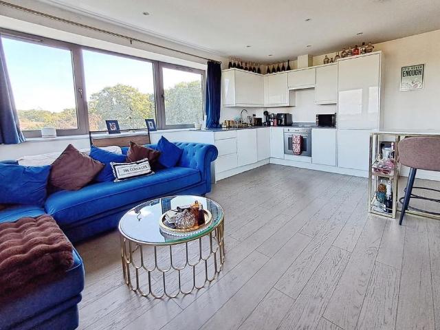 2 bedroom flat to rent