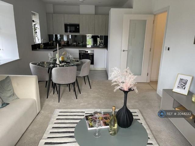 2 bedroom flat to rent