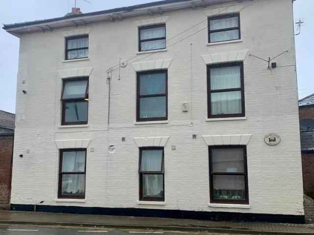 2 bedroom flat to rent