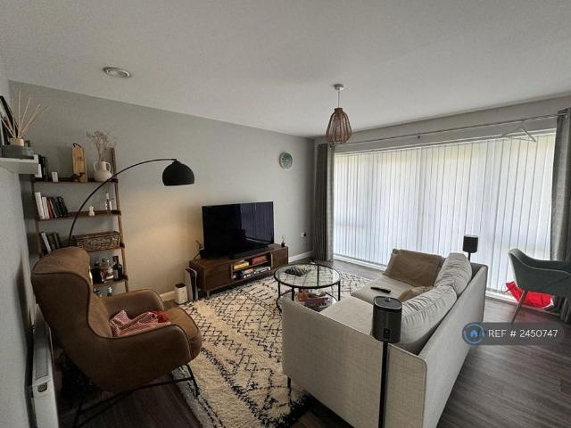 2 bedroom flat to rent