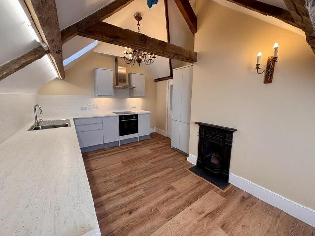 2 bedroom flat to rent