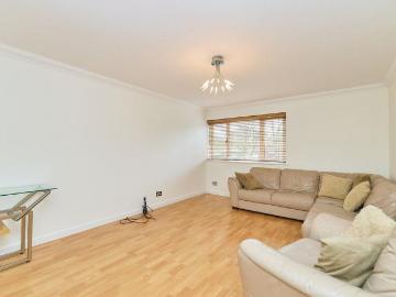Apartment to rent in Elrick Westhill - Garden