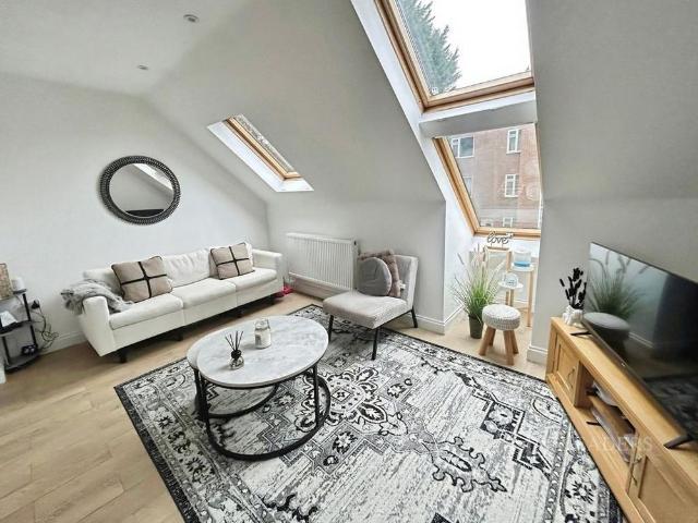 2 bedroom flat to rent