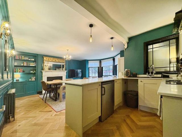 2 bedroom flat to rent