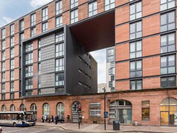 Glasgow, Glasgow and Clyde Valley - Balcony