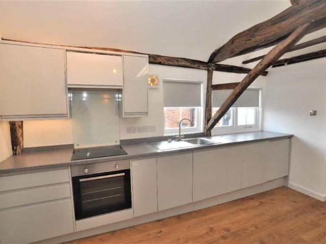 2 bedroom flat to rent