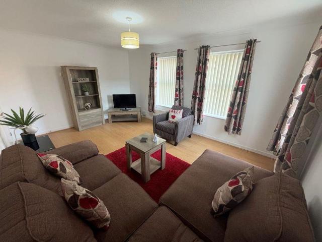 2 bedroom flat to rent