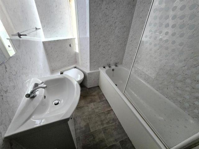 2 bedroom flat to rent