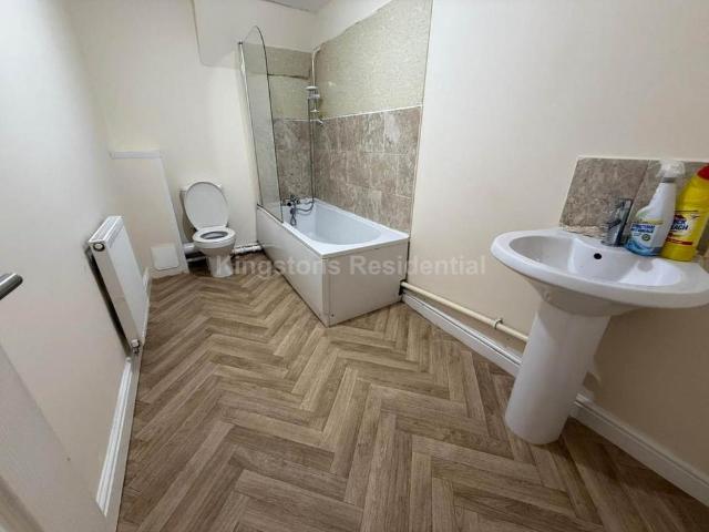 2 bedroom flat to rent