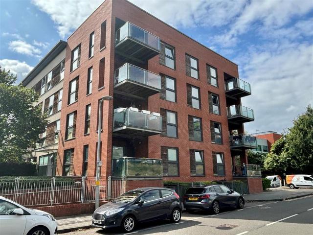 2 bedroom flat to rent