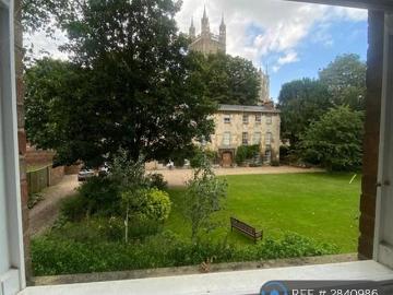 Gloucester, Gloucestershire county, Southdowns