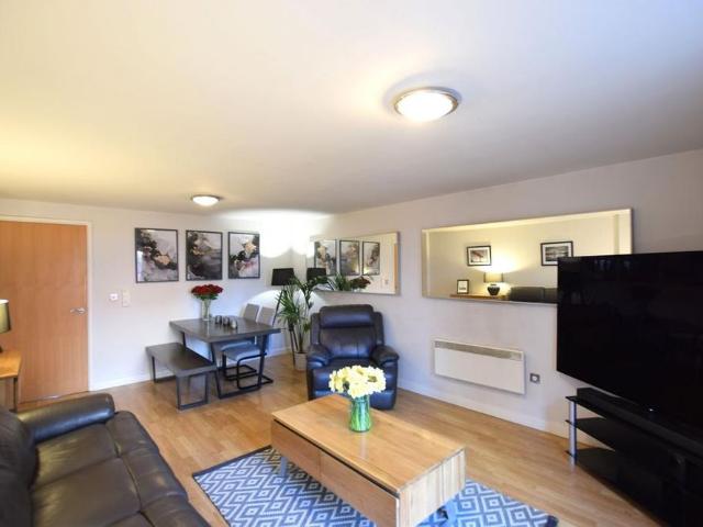 2 bedroom flat to rent