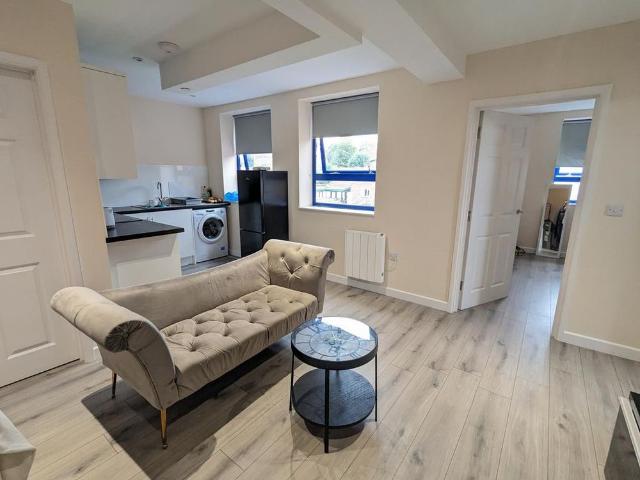 2 bedroom flat to rent