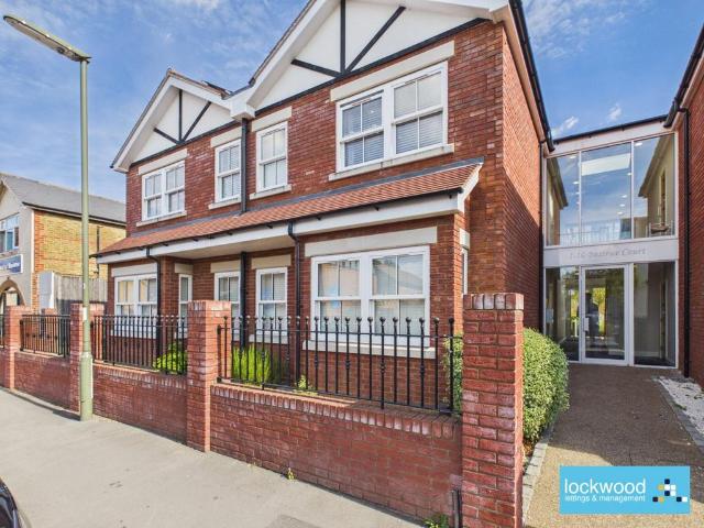 2 bedroom flat to rent